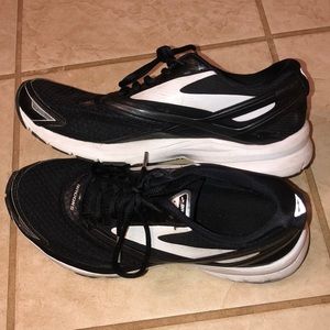 Brooks Launch 4